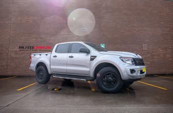 FORD RANGER MO977 BLACK OUT